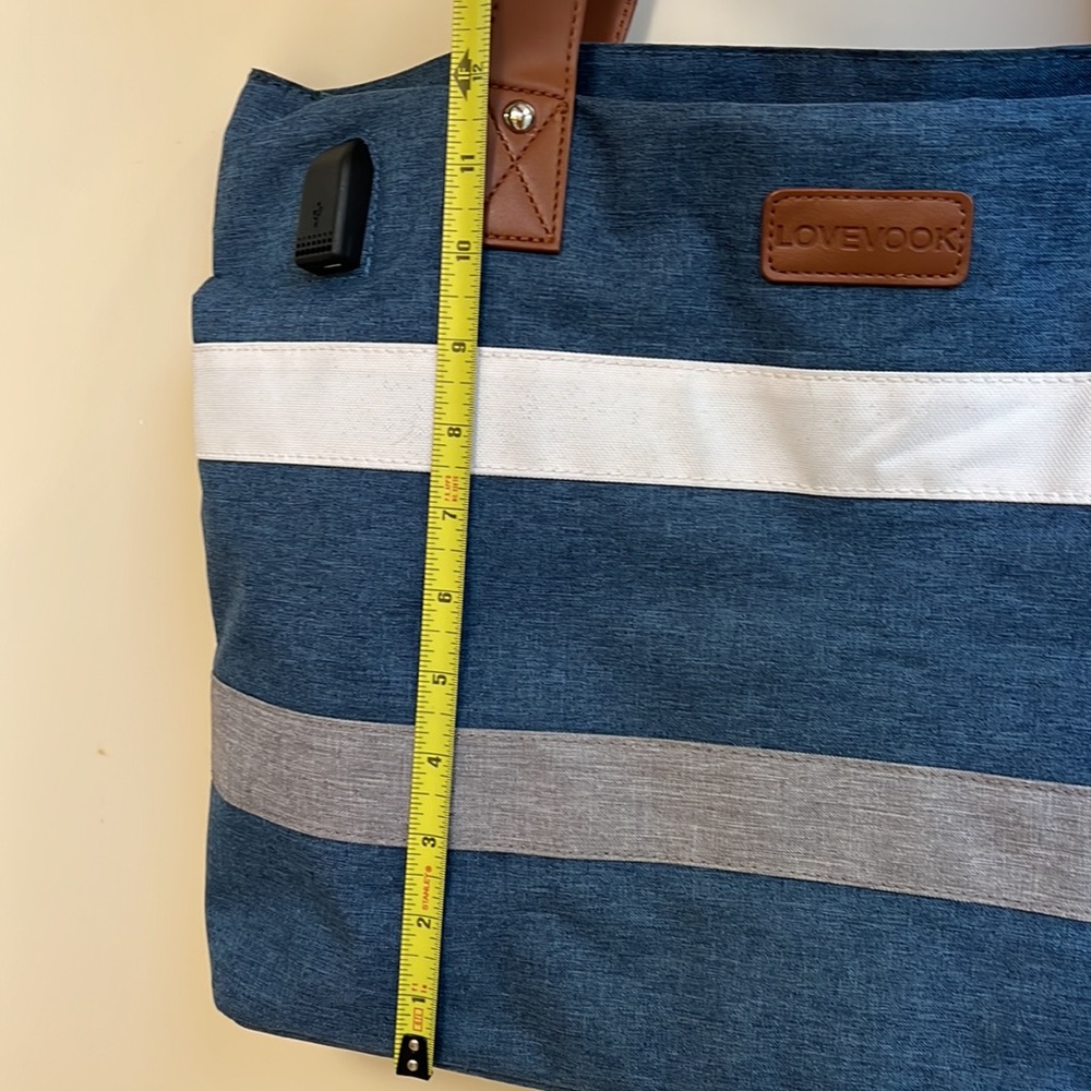 Laptop bag with matching wristlet - Picture 8 of 12